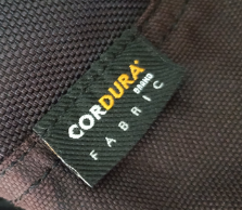 CORDURA と書かれたタグ